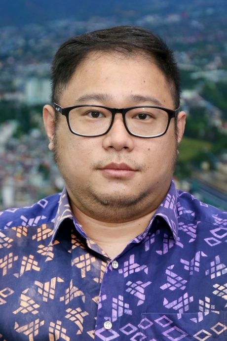 黄诗情：积极鼓励展爱国精神 “不强制商家挂国旗” 