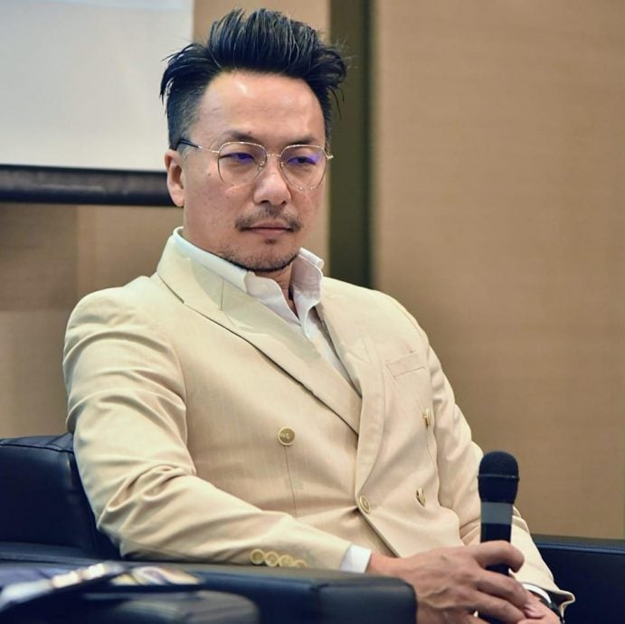 (11/8见报)///“金”非昔比(系列1) | 金价疯刷新高 高处不胜寒?