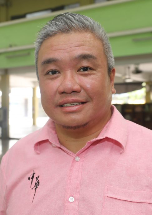 （11/8见报）大都会/《校园我董》巴生中华小学董事长黄奇仁