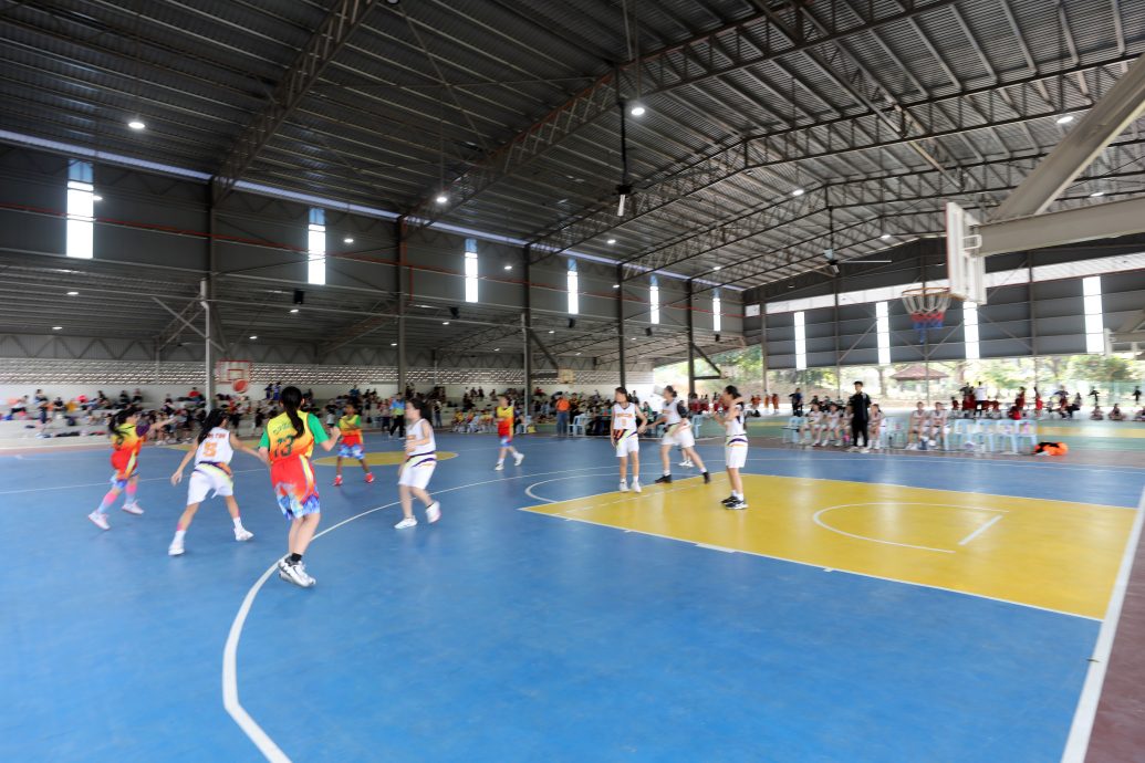 （11/8见报）大都会/《校园我董》巴生中华小学董事长黄奇仁