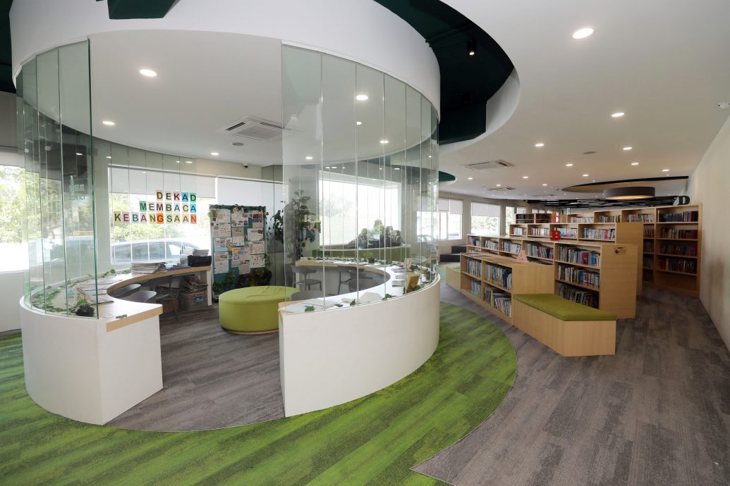 （11/8见报）大都会/《校园我董》巴生中华小学董事长黄奇仁