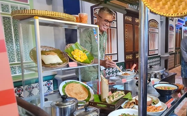 （18/8见报）大阪世博大马馆  多元文化编织蓬勃经济