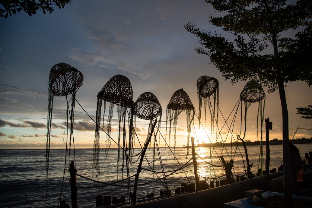 (21/8见报)《星洲人VIP》:丹绒加弄海尚人趣蟹馆串联周边生态游