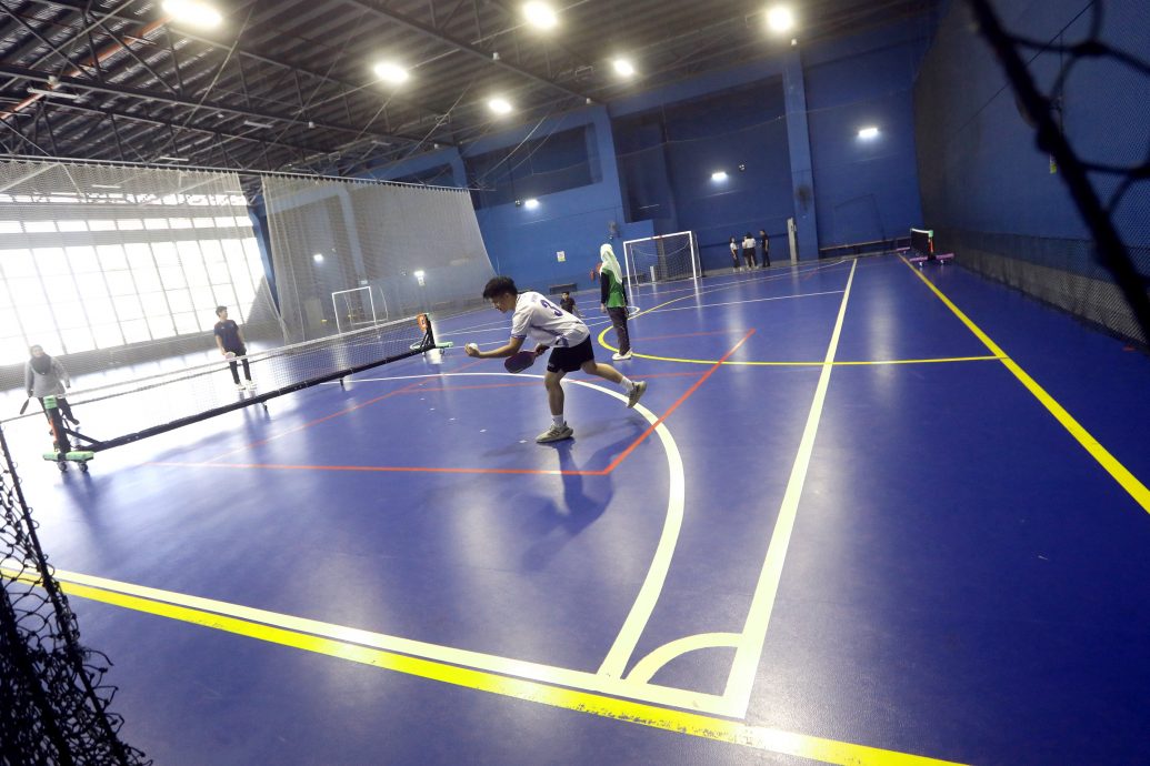 （24/8见报）封底/全视角/雪隆购物商场/15图