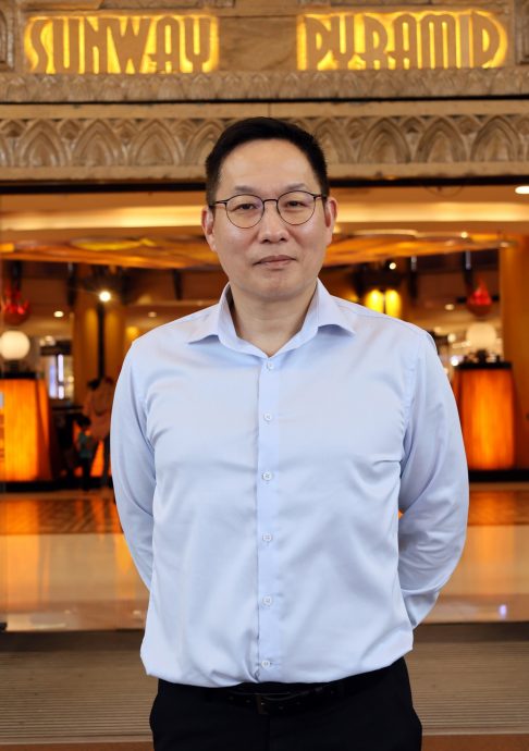 （24/8见报）封底/全视角/雪隆购物商场/15图