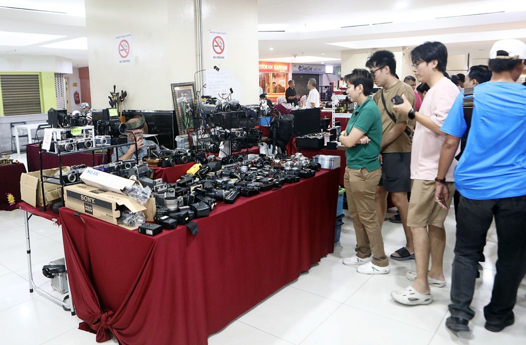 (24/8见报)封面/全视角/雪隆购物商场/18图