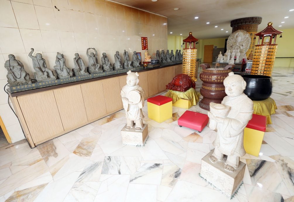 （26/8见报）大都会-《异宗求同》/班达马兰佛祖慈善院／20图