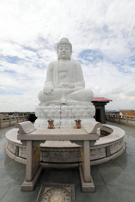 （26/8见报）大都会-《异宗求同》/班达马兰佛祖慈善院／20图