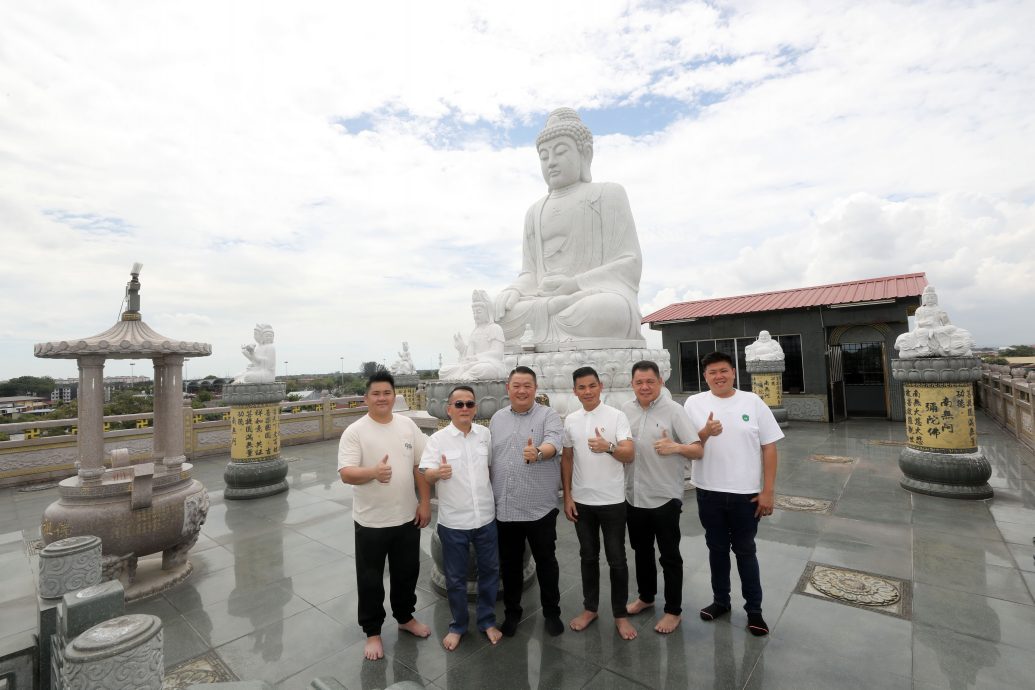 （26/8见报）大都会-《异宗求同》/班达马兰佛祖慈善院／20图