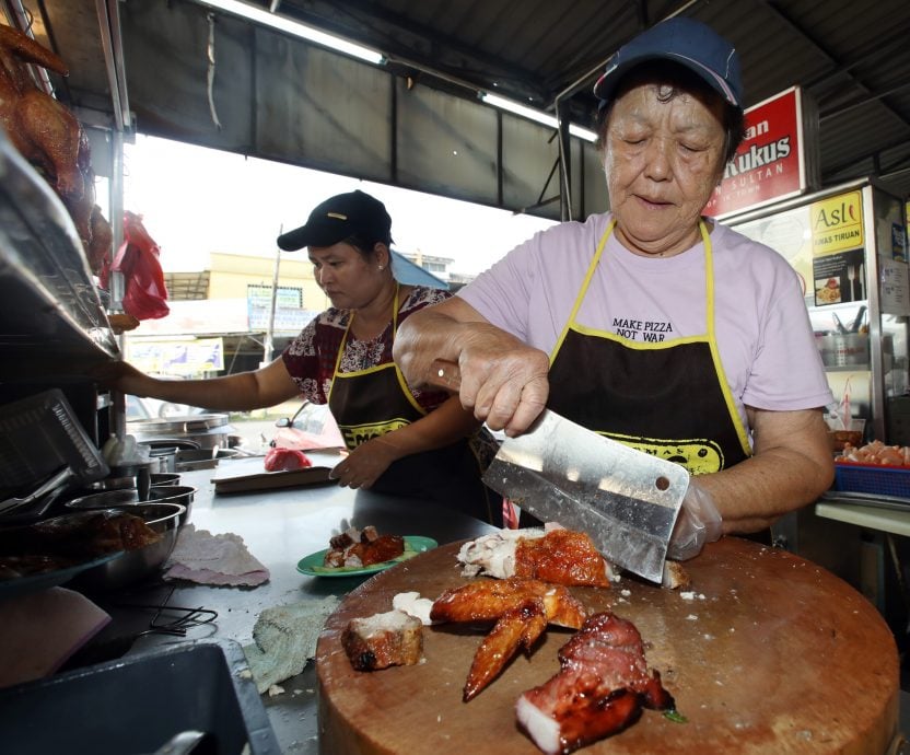 (2日见报)大都会/吃货来啰/这是“妈妈味道”的《广东城鸡饭》