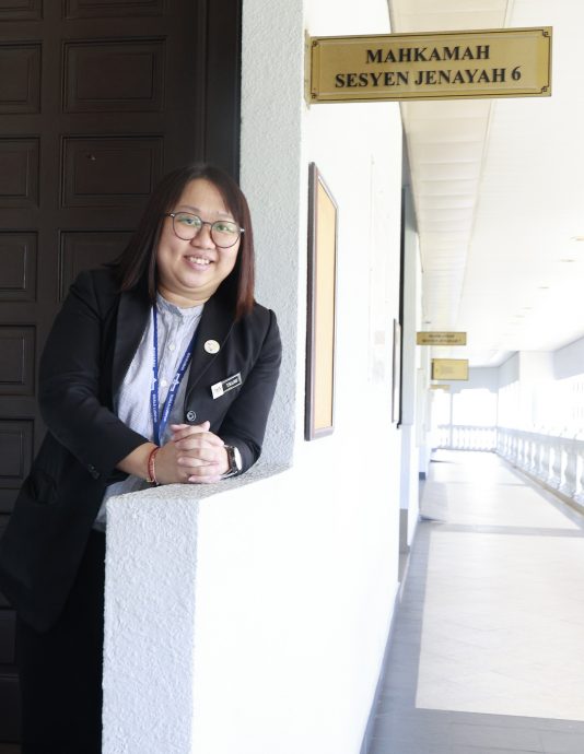 (6/8见报)大都会/特职世界:法庭通译员