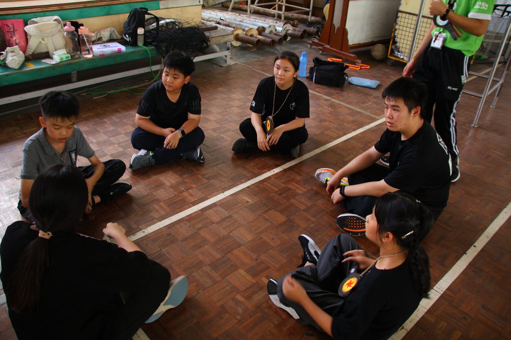 (9月刊)柔:年轻人:峇株巴辖区学生记者队举办一日营《囹圄·魔镜》