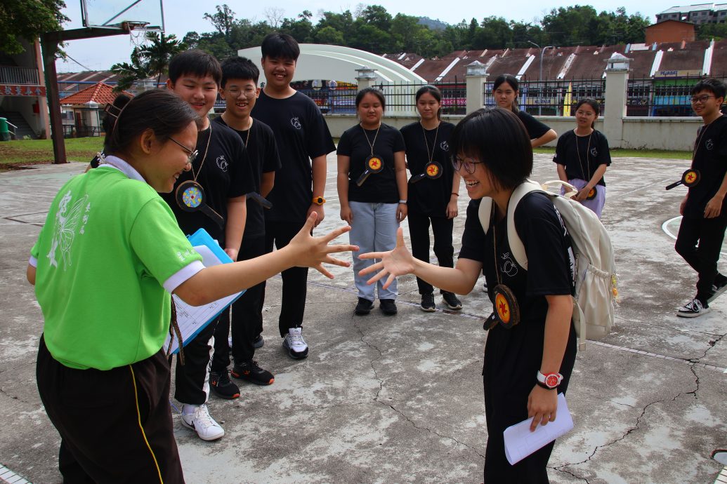 (9月刊)柔:年轻人:峇株巴辖区学生记者队举办一日营《囹圄·魔镜》