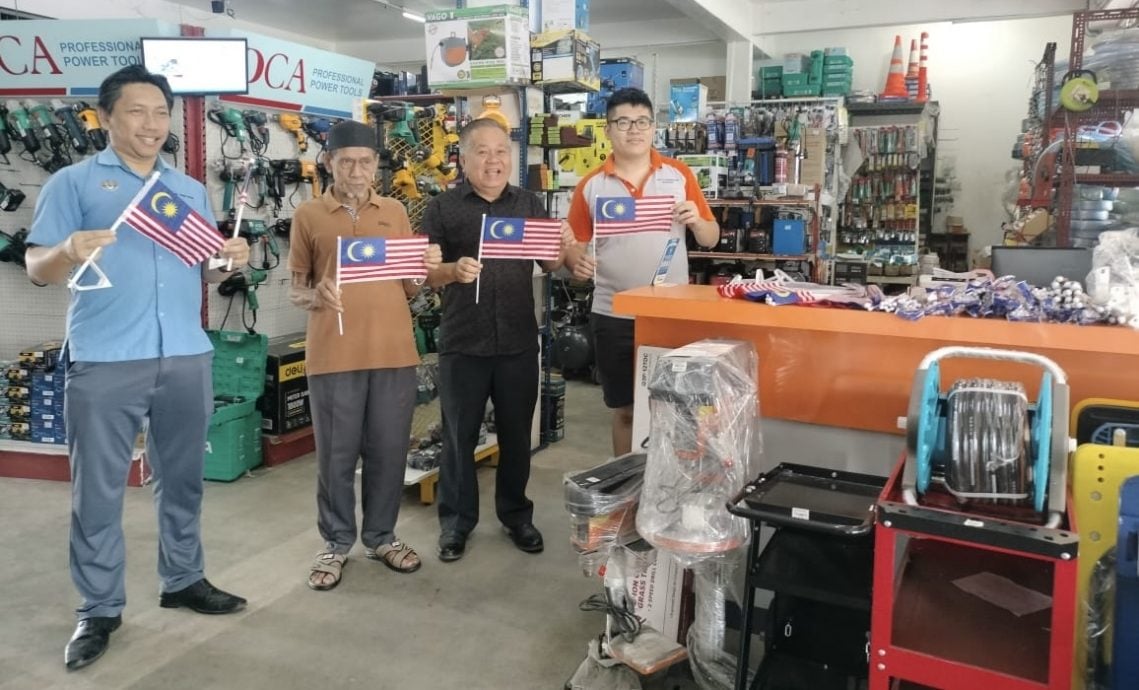 （全国版）倒挂国旗|甲抛峇底五金店及同排商铺恢复营业