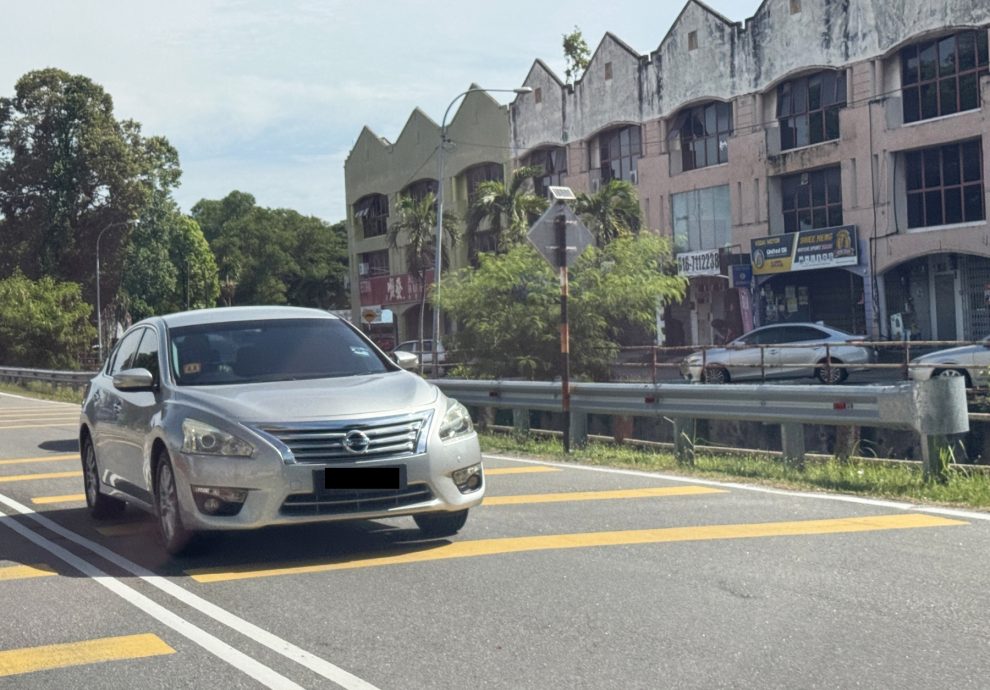 （古城封面副文）默迪卡大路破旧铁栏杆有望明年“退役”