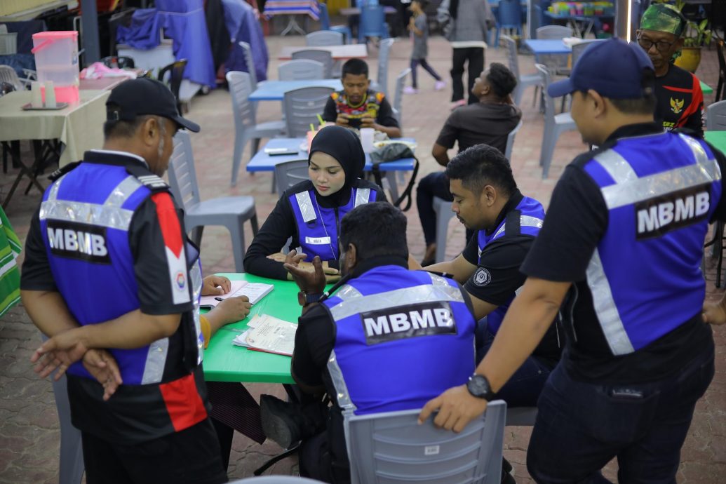 (古城版)市政厅“监管执法行动”开出5通告达2500令吉,及8行动通知书