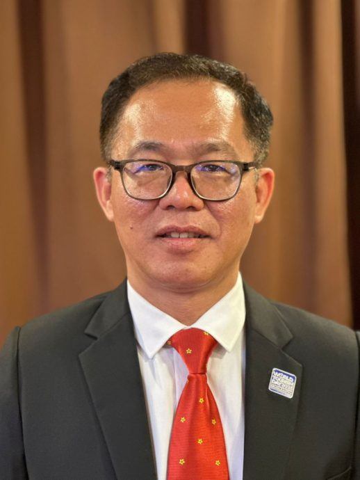 (古城第3版主文)露天5人球场年久失修 厕所沦为偷情将被铲除