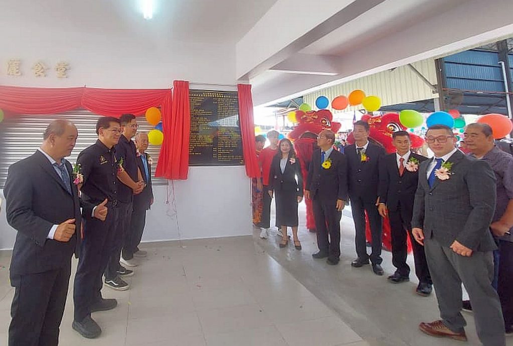 (古城第4版主文)巴淡芙露华小“黄起夸郭发娘”双层教学楼开幕