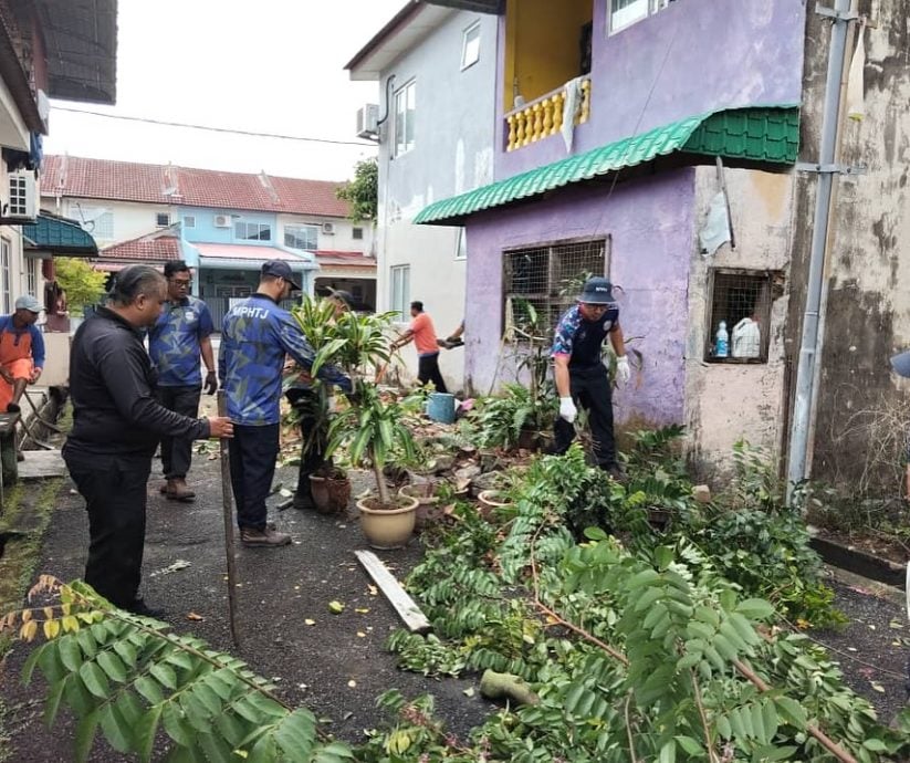 (古城第三版主文)雨季来临黑斑蚊风险高·市议会展开后巷清理行动