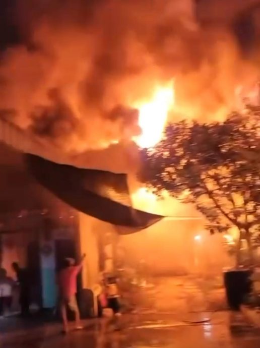 （大北马）兄长大义灭亲报警 弟弟涉嫌纵火烧毁两屋受查