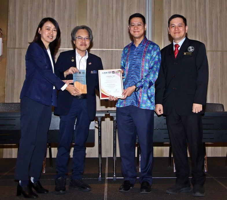 （大北马）再里尔：槟政府加强高风险斜坡监测及防范　浮罗山背斜坡安装传感器