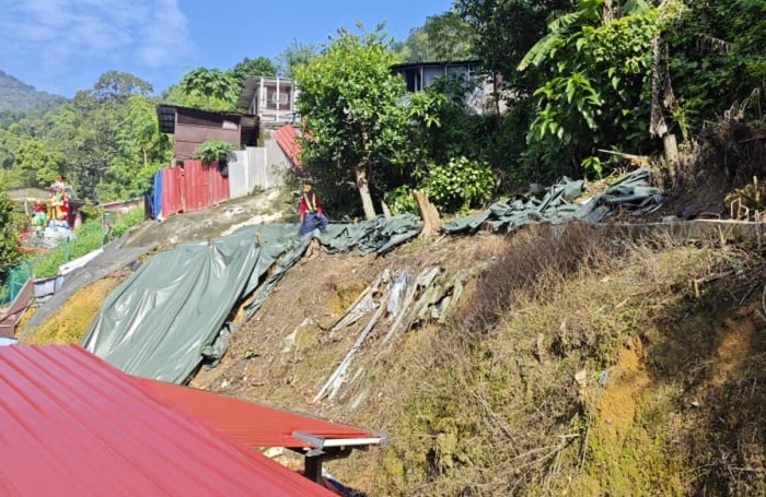 （大北马）再里尔：槟政府加强高风险斜坡监测及防范　浮罗山背斜坡安装传感器