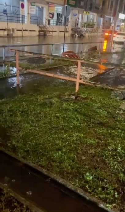 （大北马）凌晨豪雨西南区路积水3毫米，大塞车20分钟路程变2小时