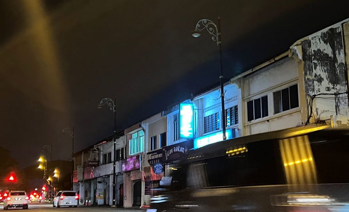 （大北马）居林多个地区路灯失灵，黄佳祯：有关当局逐步换上LED路灯，部份已重新亮起来