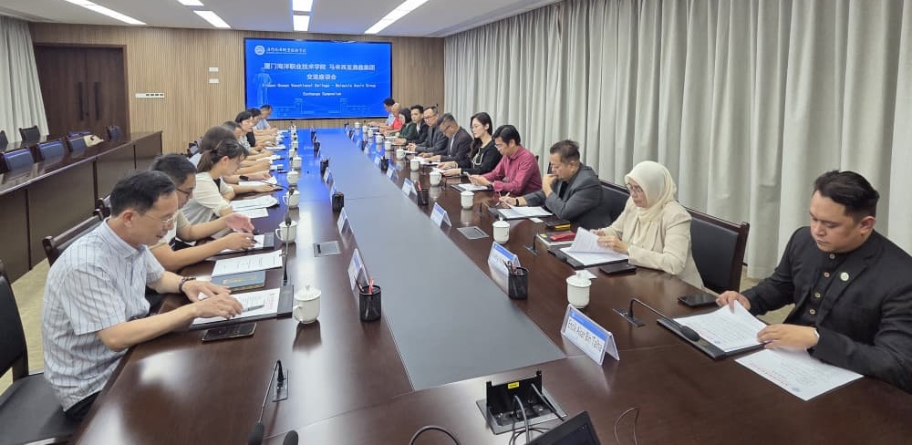 （大北马）澳鑫集团拜访厦门海洋职业技术学院翔安校区，拓展马中区域协作平台。