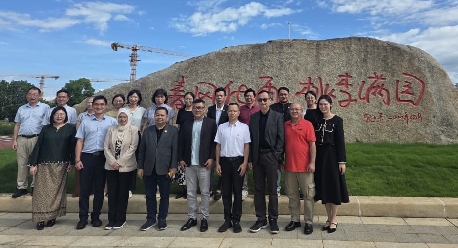 （大北马）澳鑫集团拜访厦门海洋职业技术学院翔安校区，拓展马中区域协作平台。