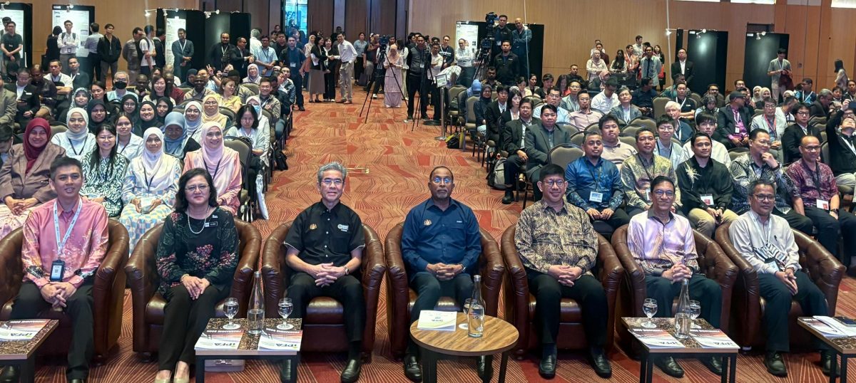 高教部长赞开发自主芯片   冀理大早日争取到IP