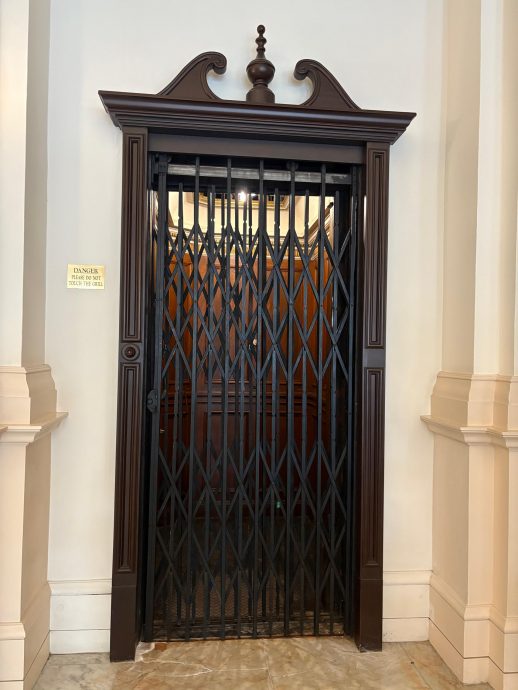 走过百年| 保留英殖民时期建筑风格   140年优雅东家酒店