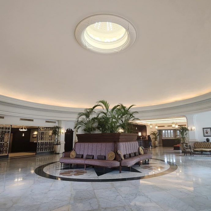 走过百年| 保留英殖民时期建筑风格   140年优雅东家酒店