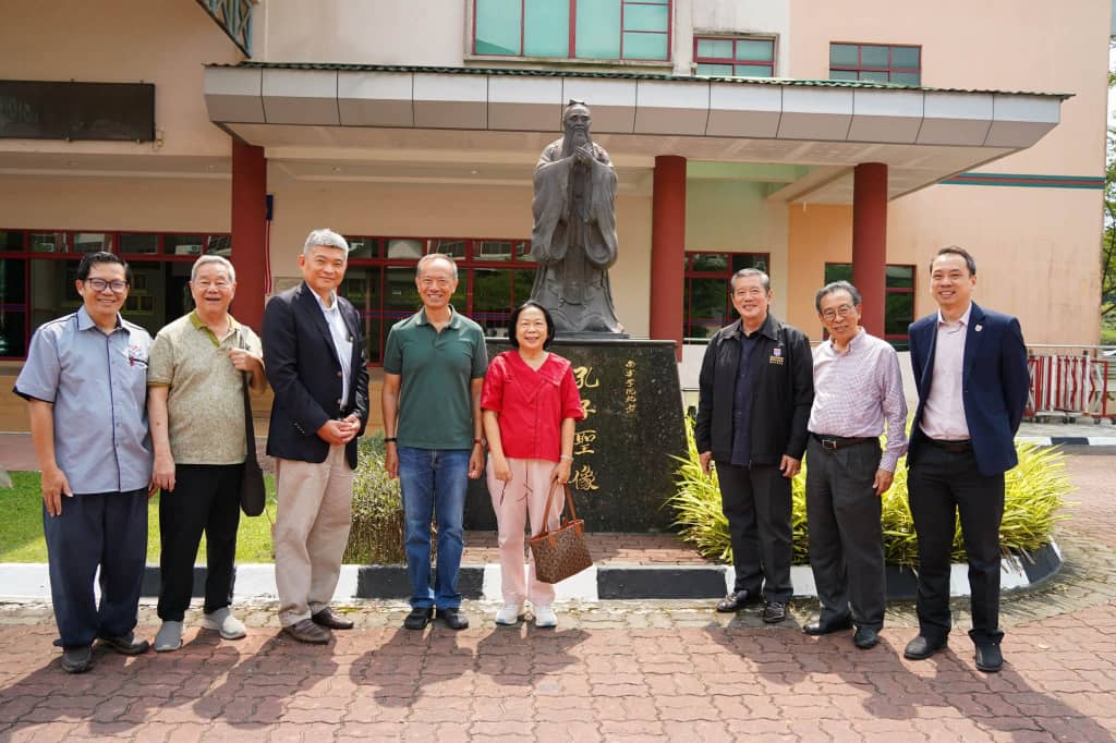 （已签发）全国：新加坡前外长杨荣文   一行人访南院交流