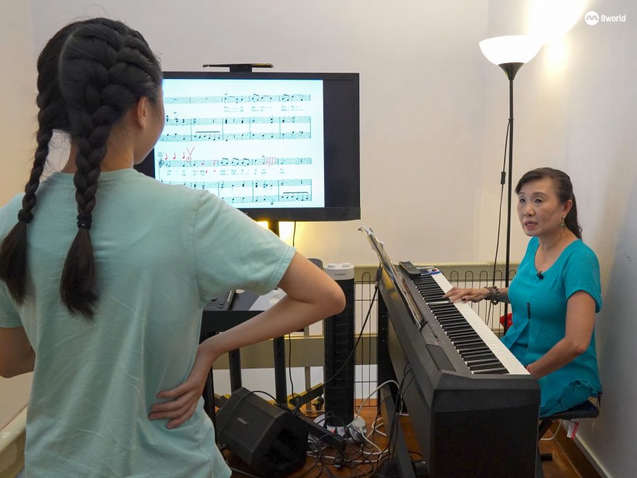 (已签发)全国:暖势力:因病双目失明 狮城16岁视障少女用歌声照亮世界