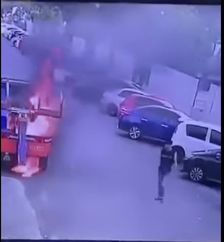 (已签发)柔:不满车被拖没钱缴罚款 男子纵火烧市政局拖车被捕