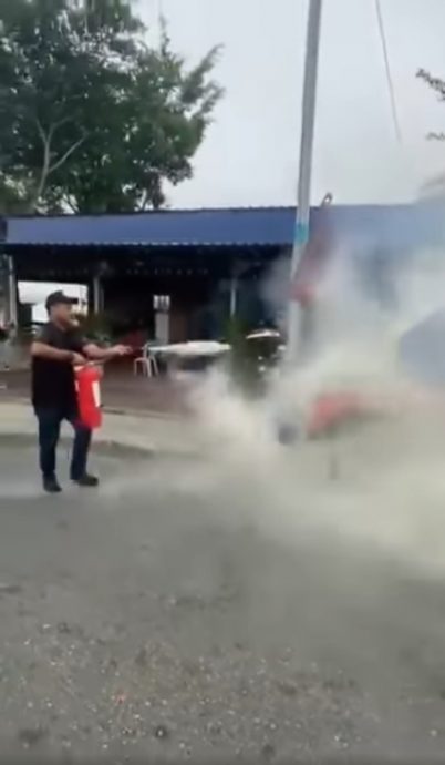 (已签发)柔:不满车被拖没钱缴罚款 男子纵火烧市政局拖车被捕