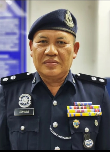 冒充警员索贿赂 2保安延扣7天助查