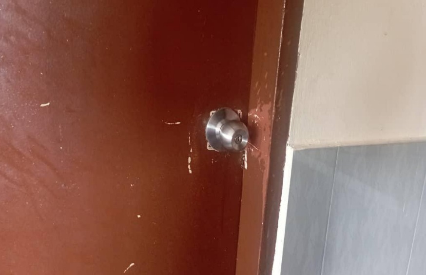 凌晨潜入祈祷室 男子称只为睡觉