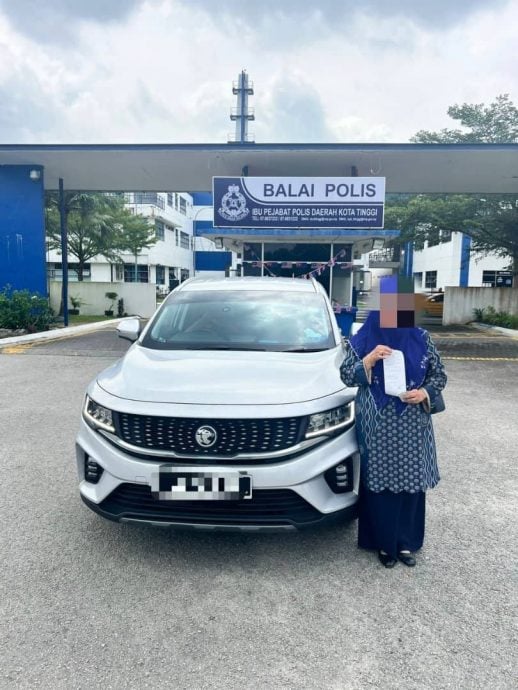 (已签发)柔:双线超车被拍 女司机接罚单