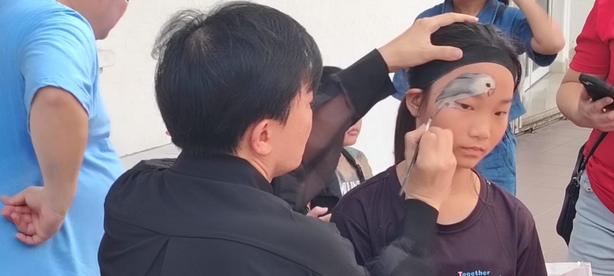 戏曲脸谱卡通图案任选   文化街面部彩绘工坊热闹登场