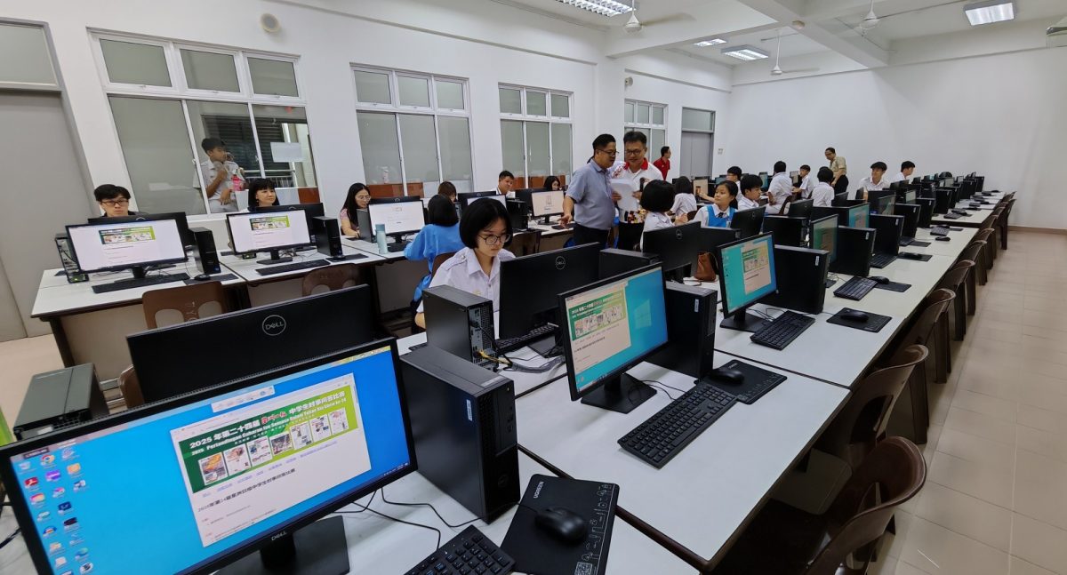 本报活动:中学生时事问答赛遇阻碍 新山站学生淡定完成作答