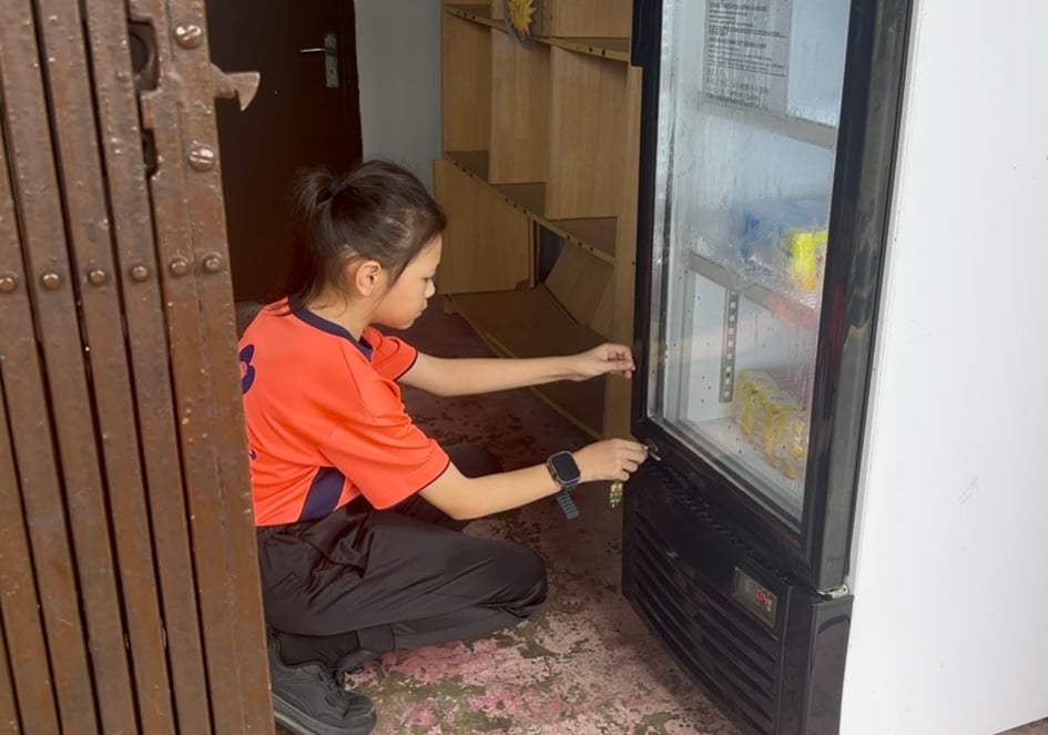 丁能爱群华小设“诚信商店”   让学生学习用钱实践道德