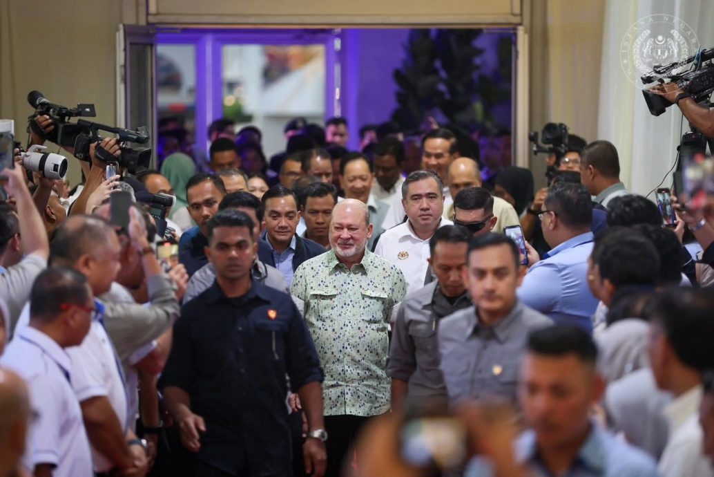 居銮王冠铁道公园落成   元首开幕王气十足