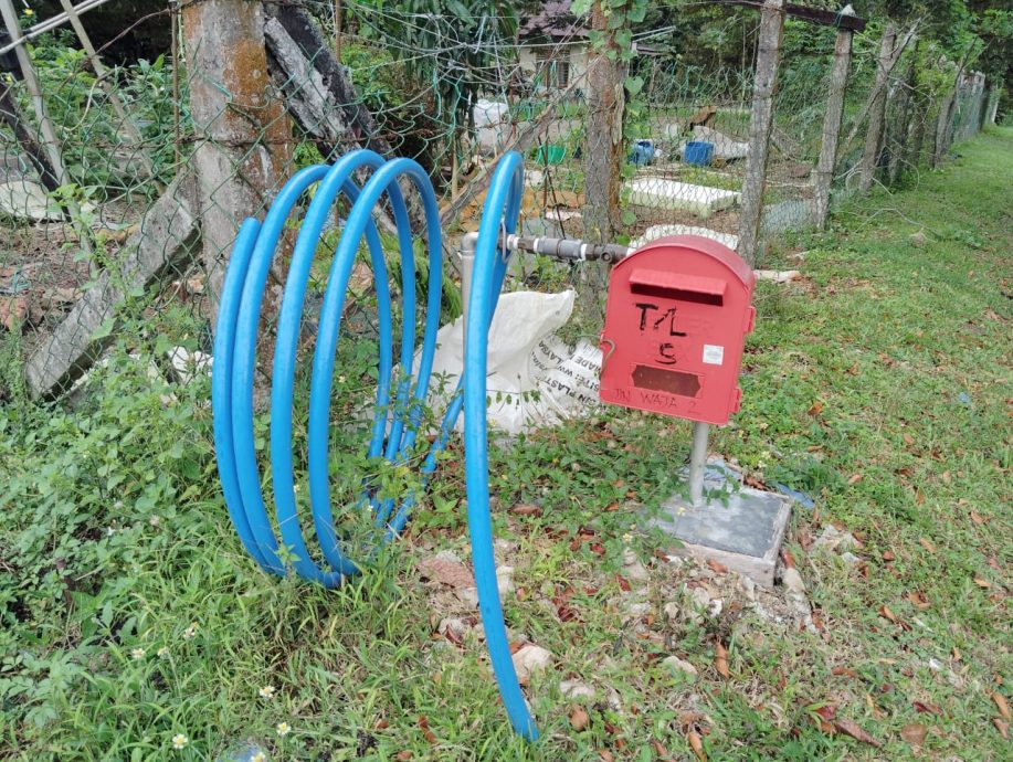 民生特工队:武吉港脚篮球场设施欠完善   居民盼增建厕所、遮雨棚及排水沟
