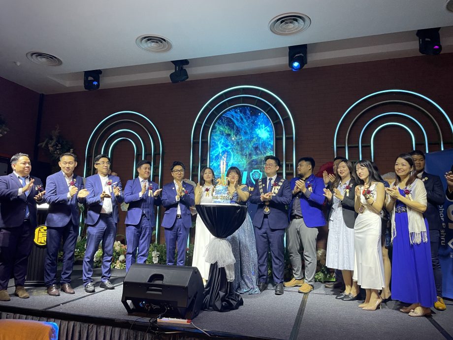 (已签发)柔:新山青商会20周年新里程碑 携手学院推青年俱乐部育才