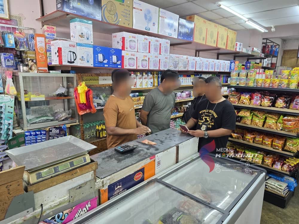 柔移民局突击教育机构商业场所   扣26非法外劳