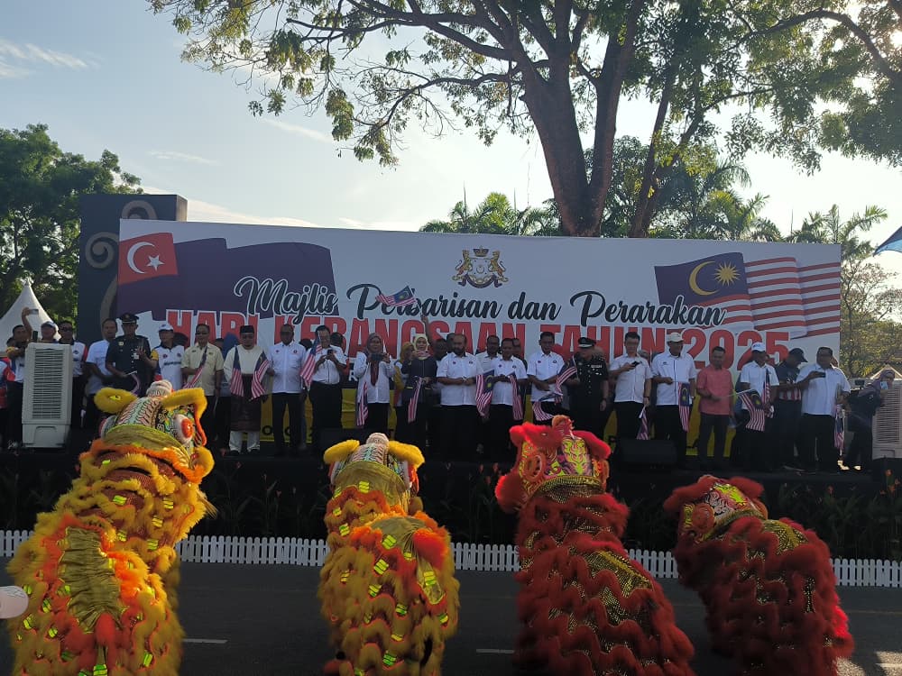 (已签发)柔:**版三头**阿兹南:秉公执法 倒挂国旗事件不可置之不理