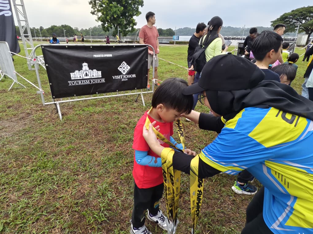 依城永久举办户外障碍赛 成2026柔旅游年亮点