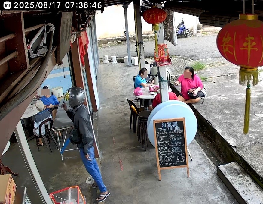 假食客真抢劫   独行匪当街抢手提袋